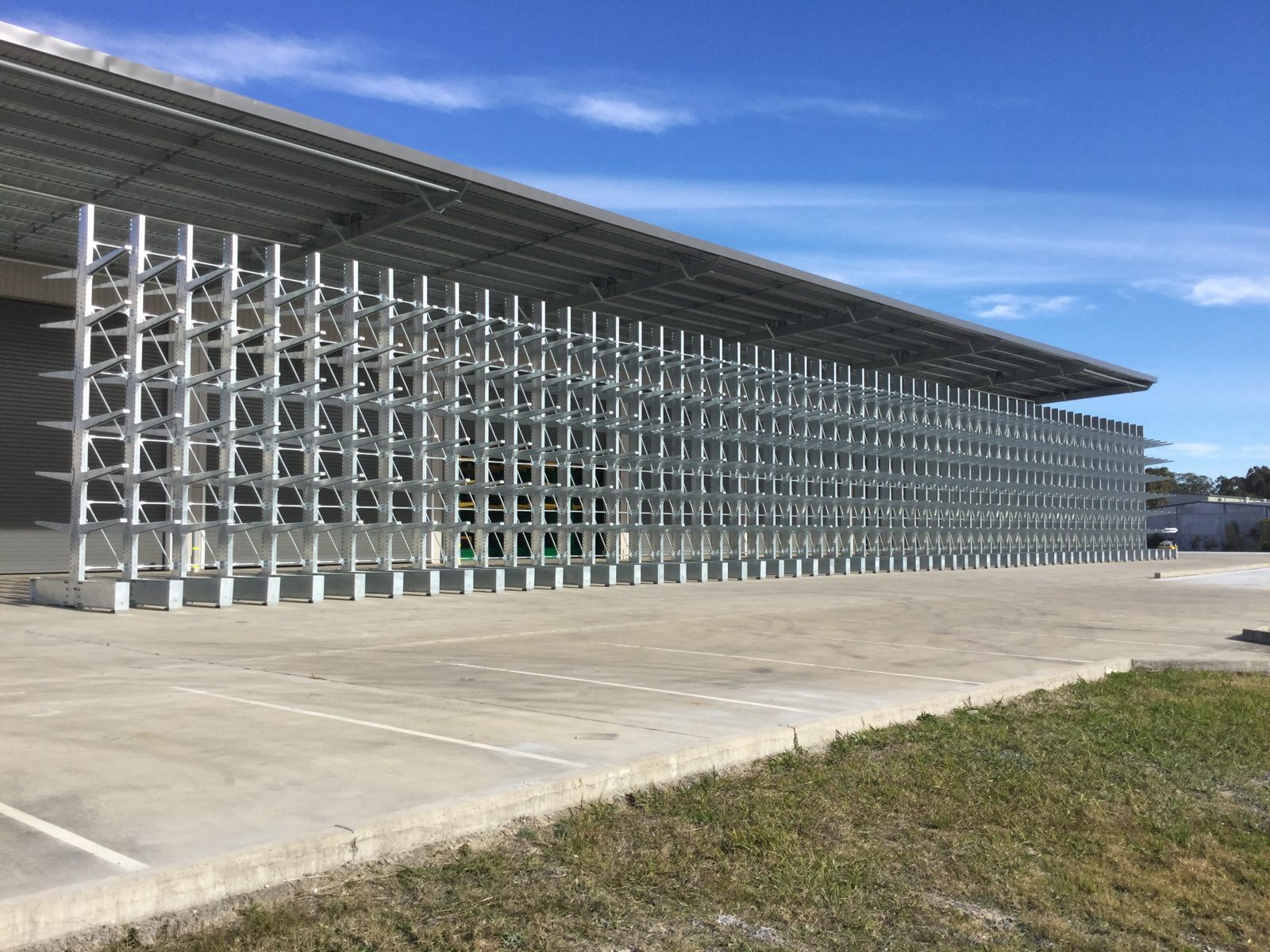 DHIG galvanised cantilever installation